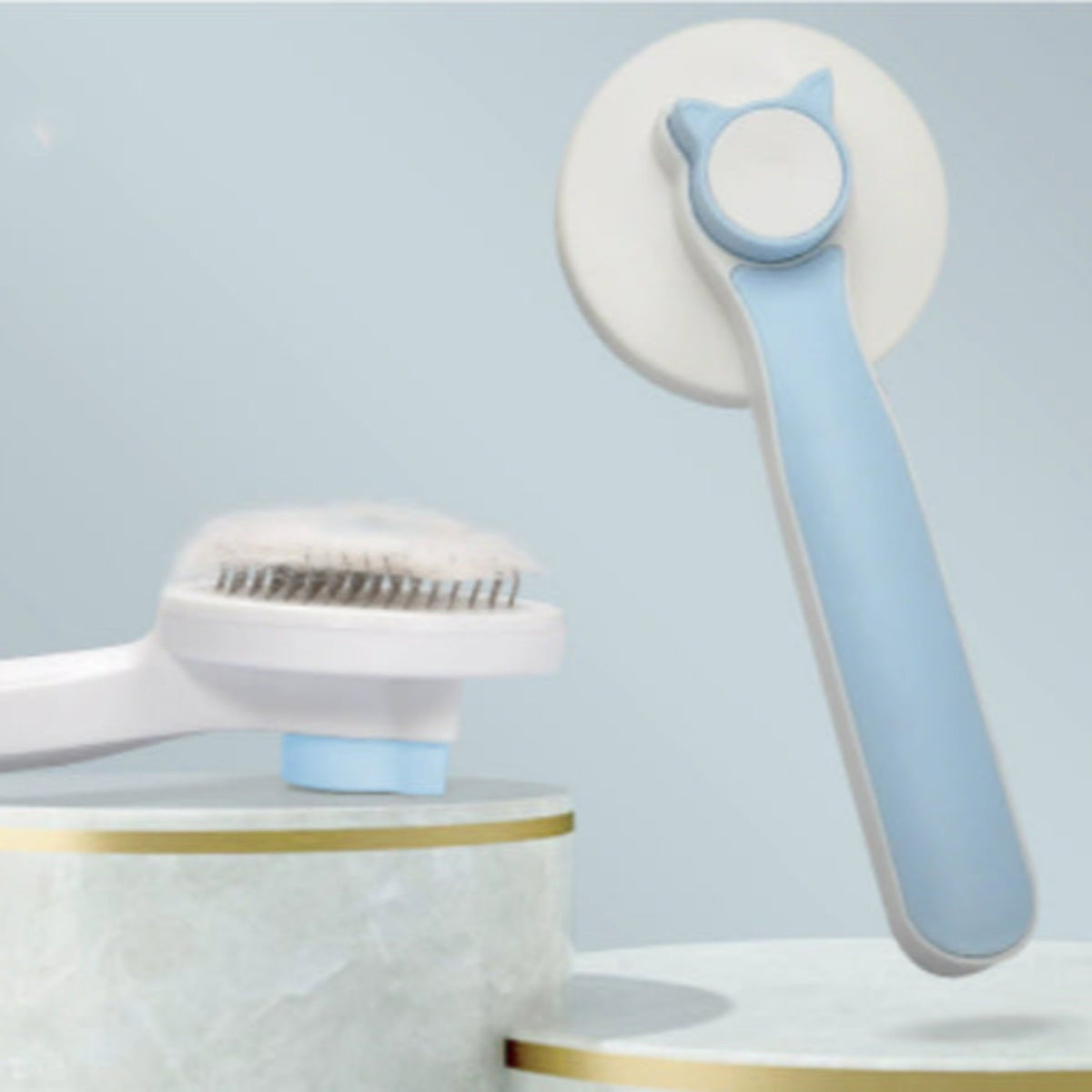 Whisker Brush in blue